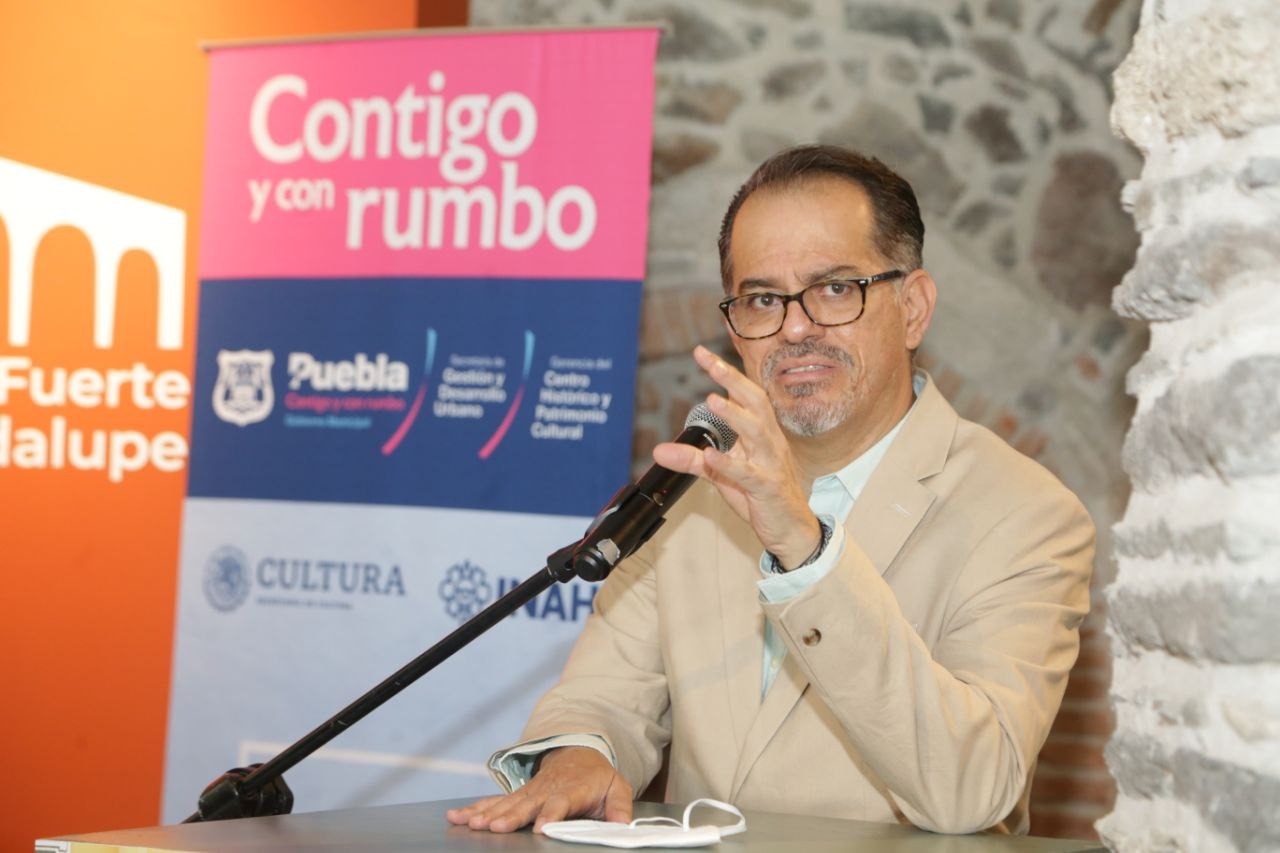 Centro Histórico de Puebla estrena catálogo de color especializado para fachadas